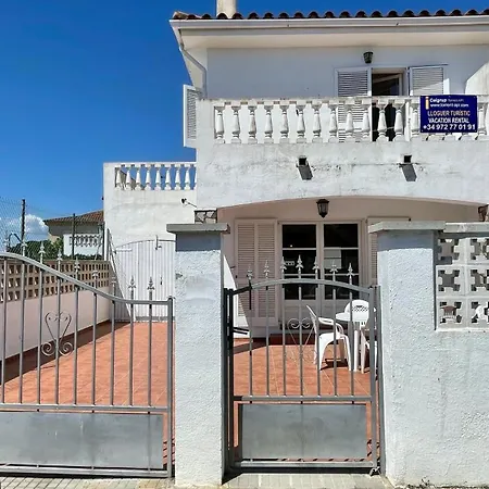 Holiday home La Vinya I - Casas Adosadas L'Escala