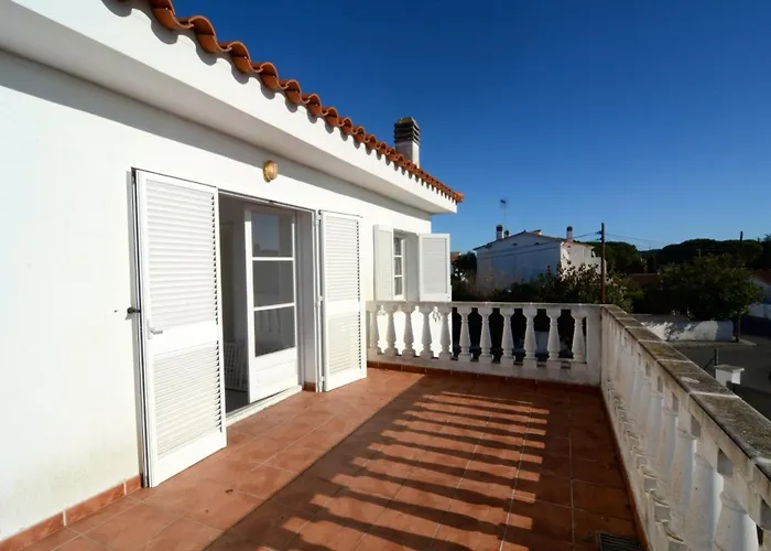 La Vinya 14 * L' Escala