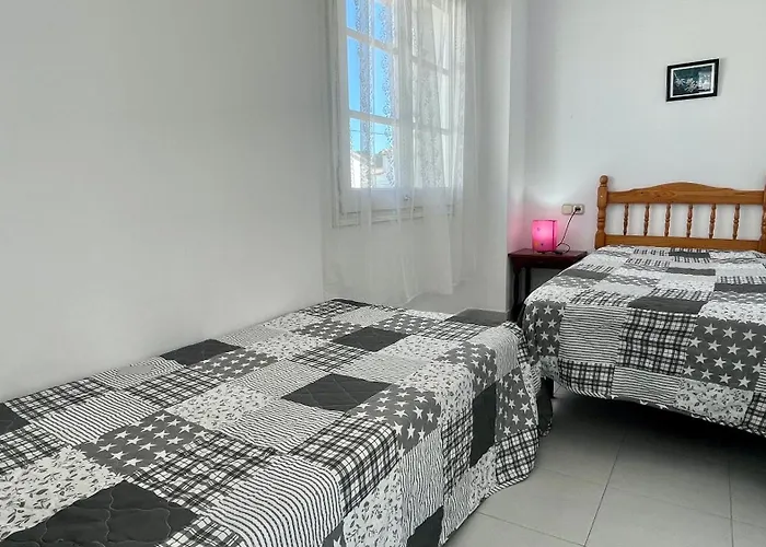 La Vinya 14 * L' Escala