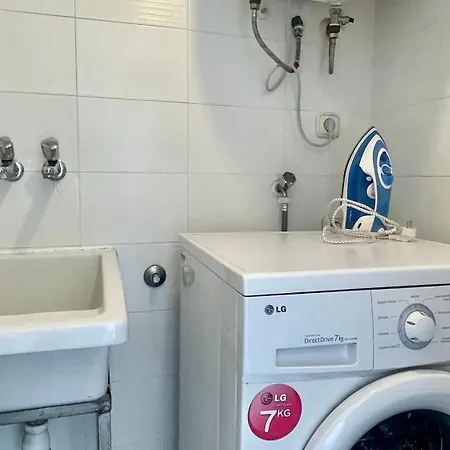 La Vinya 14 * L' Escala